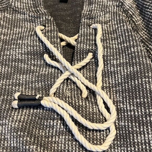 Inspired Heart Black and White Woven Front Pocket Hoodie Pullover Size M - Picture 13 of 15